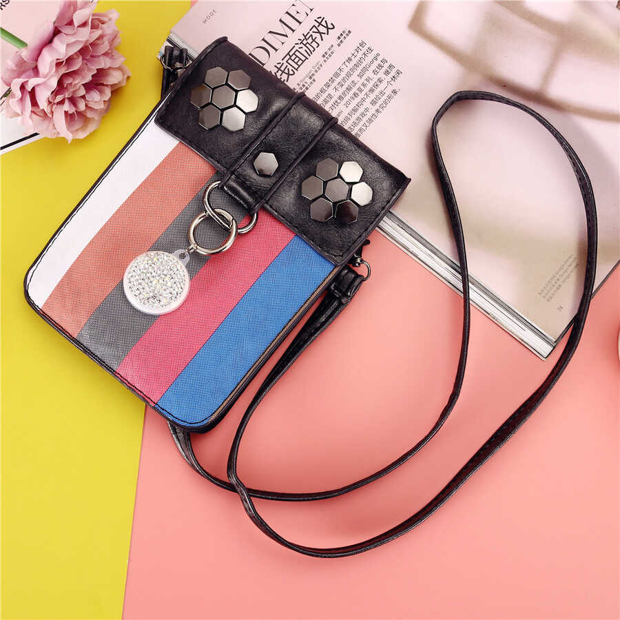 Zore Airtag 03 Silikon Anahtarlık Gold