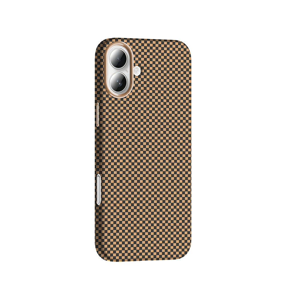 Apple iPhone 16 Kılıf M-safe Şarj Özellikli Karbon Fiber Görünümlü Zore Gros Kapak Gold-Siyah